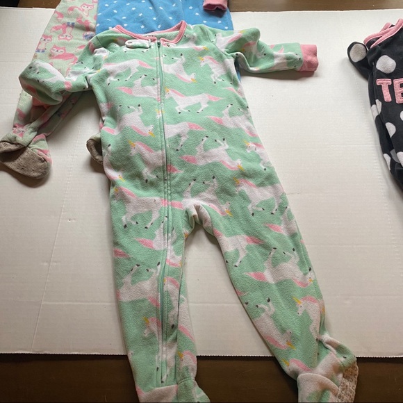 Carter’s Footie Pajamas 24 months - Picture 6 of 16